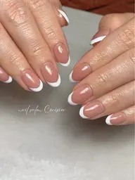 【オフあり】フレンチネイル
