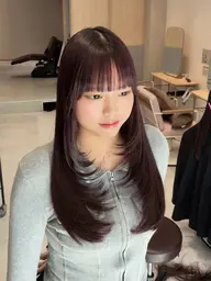 小顔見せ韓国風レイヤーカット