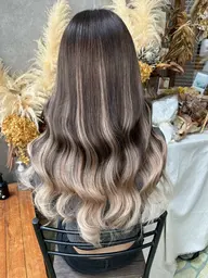 【髪質改善】毎日のアイロン卒業🎓髪質改善縮毛矯正 & TOKIOトリートメント＆エクステ枚数相談