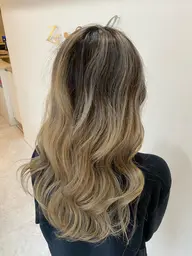 【ミニモ限定】カット+ケアブリーチ+オンカラー+トリートメント