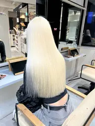 【複雑履歴やり放題】ケアブリーチ２回＋カラー＋前処理付き🎀