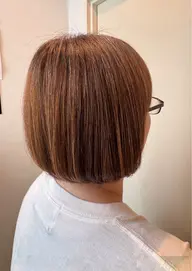 切りっぱなしボブカット+カラー+トリートメント✨️