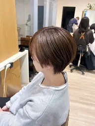 【白髪ぼかしをしたい方も！】カット+ヴィラロドラグレイカラー＋Aujua高保湿トリートメント+marbb