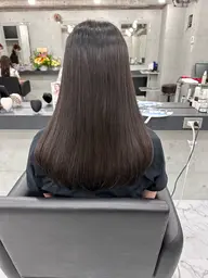 🍎ストレートパーマ➕トリートメント 広がりやクセを抑えて毎日まとまる髪へ/柔らかいツヤと指通りで可愛さと清潔感を両立✨