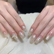 🎀【初回オフ無料ケア込み】 ワンカラ➕ストーンつけ放題✨🌟時間内持ち込みデザイン可能💫