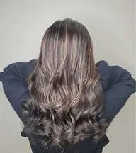 🌟コントラストハイライト(ハイライトケアブリーチ+カラー+トリートメント)