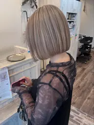 🦋ハイトーンカラー🦋（ブリーチ込みのクーポン）ブリーチ2回目からは+8000円