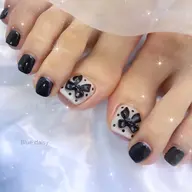 フットオフなし親指2本アートつき🐾