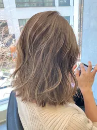 【✨ミニモ限定価格✨】🤍🖤カット&ハイライトデザインカラー&うる艶トリートメント🖤🤍