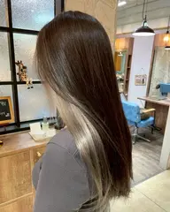 ≪最旬トレンドデザイン🧸💘≫ インナーカラー (ポイントブリーチ＋全体カラー)