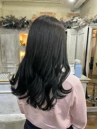 カット+カラー カラーの種類によってお値段前後します