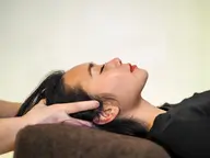 【美容整体】美姿勢整体＋小顔矯正　６０分【反り腰/巻肩/猫背/ストレートネック/左右差/骨盤/エラ/フェイスライン】