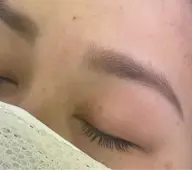 アイブロウスタイリング