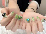 長さ出しの0.5cm~1cm　ワンカラー。デザイン＋パーツ付き＋3000円です。