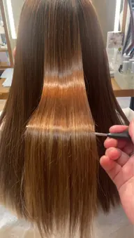 [綺麗に髪を整えて表面のしゅわしゅわ毛が気になる方に✨]カット➕酸熱トリートメント