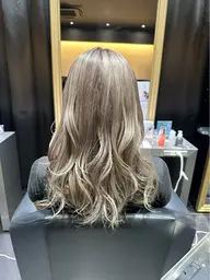 ✨初回限定✨カット ➕イルミナカラー ➕ブリーチorハイライト➕トリートメント