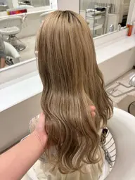 明るくしたい方🧏🏼‍♀️ 【ケアブリーチ】+【ワンカラー】🥣