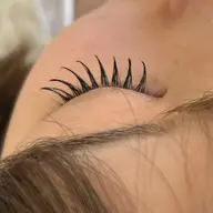 🌱前回ご来店から1ヶ月以内🌱♡エクステ付け足し【50本】🧚♂️💫ちょっと付け足したい方に!《土日祝➕300円》