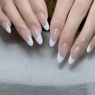 フレンチネイル(ソフトジェル付け替えオフ無料)