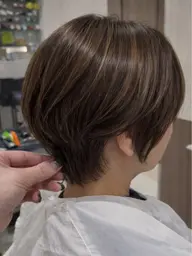 白髪が気になるあなたへ　白髪ぼかしハイライト＋髪質改善カラー＋カット