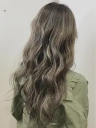 人気No.2🩶外国人風ハイライト🪡+透け感カラー+ハホニコトリートメント