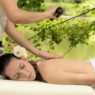 アロマ脊髄セラピー90分（スタンダード）