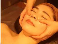 【顔気二なる方おすすめ】ハイパーナイフ小顔+美肌デコルテ60分