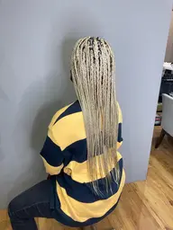 【ブレイズ】エクステ有り70​〜​80本まで（仕上がりの長さやエクステの種類、編み方により料金変動）