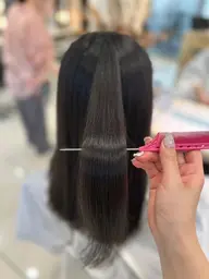 《🌧うねり、広がりが気になる方🌧》カット➕縮毛矯正➕クイックトリートメント🥣