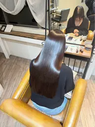 【圧倒的な艶髪へ☆】美髪矯正+髪質改善トリートメント🪄︎︎