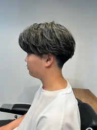 【メンズカット+ハイライトメッシュ】​〜​抜きっぱなしのハイライトメッシュ+カット​〜​ハイライトメッシュで動きのあるスタイルに