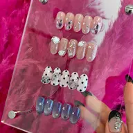 お得なワンホンネイルメニュー(オフあり)