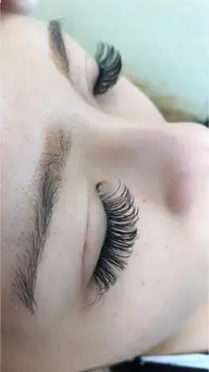 ボリュームラッシュ付け放題【300本保障】★期間限定モデル募集(半額以下)