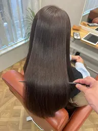 イチオシ！！カット無料＋縮毛矯正＋内部保留型トリートメント￥26400→￥16500