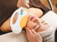 顔脱毛×ヒト幹細胞