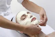 【クリスティーナ】イラストリアス✨美白・シミケアブライトニング