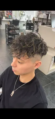 カット+パーマ+ハイライト🔥【#メンズパーマ #波巻きパーマ #無造作パーマ#スパイラルパーマ#ツイストパーマ 】