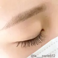 <フラットラッシュ50×50🌹>自然なお仕上がりですので普段軽くマスカラをされる方にお勧めです。