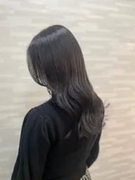 〖残留しにくい黒染め〗フェイクブラック＋カット＋最高級内部補修トリートメント