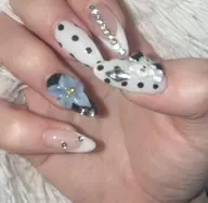 🩷135分🩷持ち込みアート（​〜​10本）大パーツ2つ付き❣️