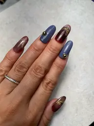 マグネットデザインネイル　ワンカラーではないマグネットネイルデザインを4本付き