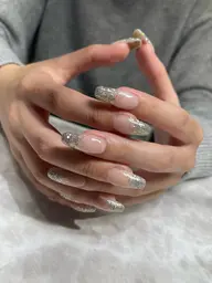 新規★【ラメグラ💅】（オフ込）