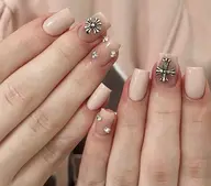 ジュニア🤲💅自爪持ち込み4本アートコース\ 5000