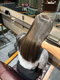 【2回目】ブリーチ無しダブルカラー＋艶トリートメント