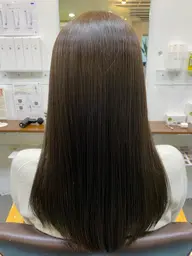 ✨髪質改善美髪矯正✨うねりとパサつきを抑え、髪本来の美しさを‼️通常の縮毛矯正とは異なり、やればやるほどキレイに✨