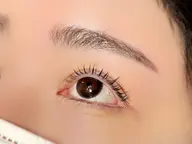 眉毛ワックス✨️間引き、カット、お化粧込み+まつ毛パーマ(アイシャンプー付)パリジェンヌ、マイラミ変更可♡