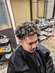 ☀️スパイキーアフロ+メンズカット