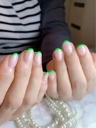 フレンチアート(ベースクリア)✨ オフィスネイル🍀リピ様4週間以内の付替オフ無料🍀