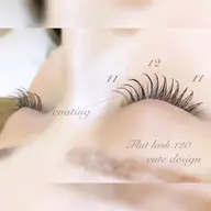 🧡120本🧡フラットラッシュ🏵️➕1100円で140本変更可能🍊土日祝予約は+550円🍊※必ず説明お読み下さい