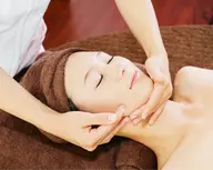 【🌟大切な日の前に🌟むくみ・くすみ軽減、ほうれい線ケア】漢方フェイシャルリンパドレナージュ